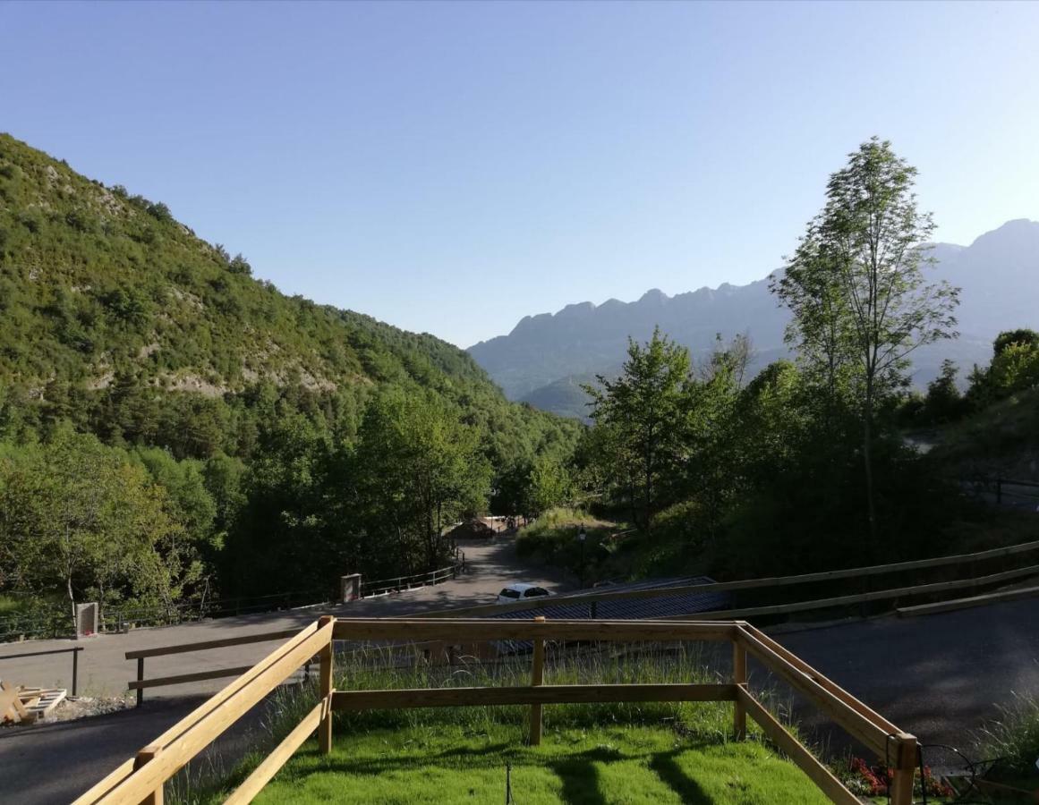 Panticosa Lodge エクステリア 写真