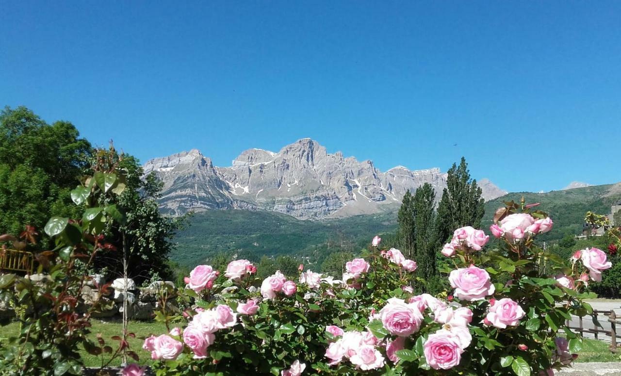 Panticosa Lodge エクステリア 写真